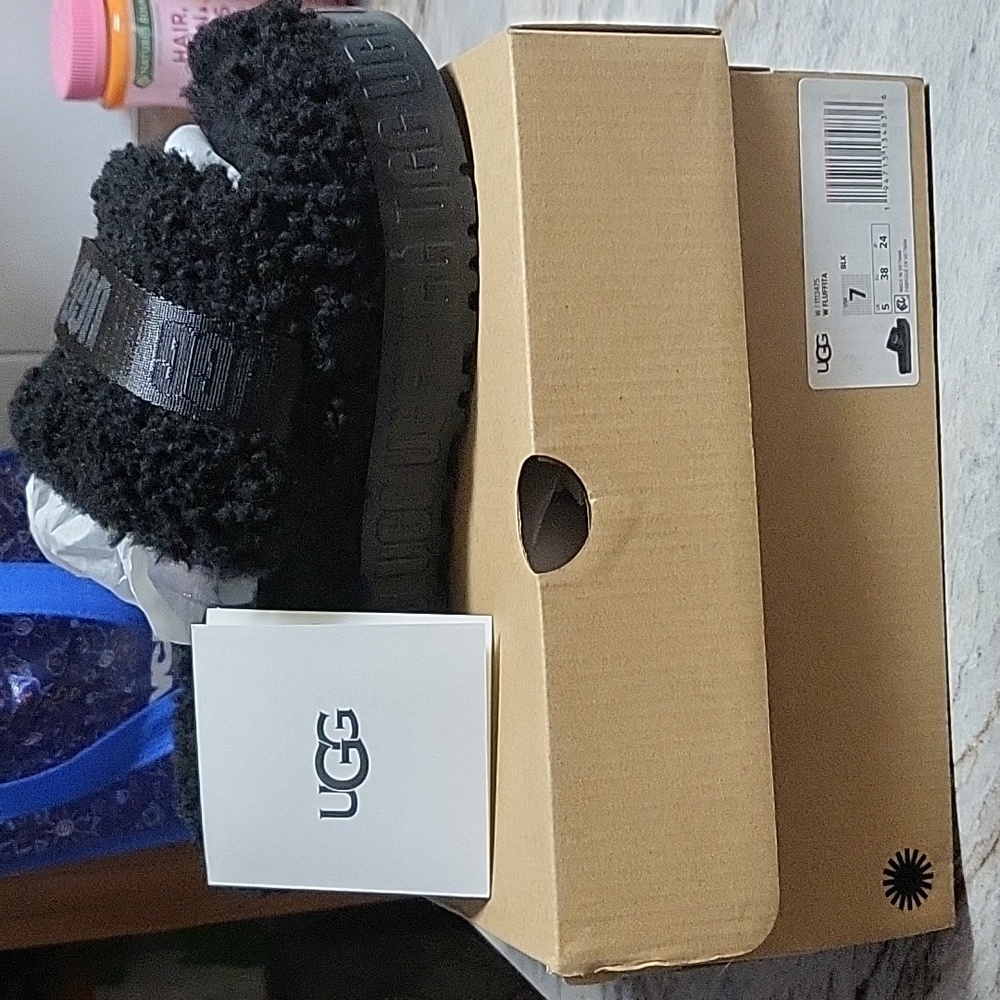 UGG Fluffita